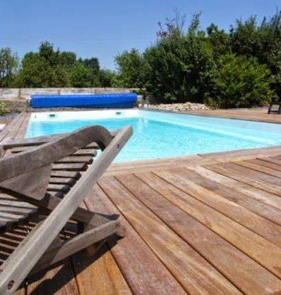 L'ANCIENNE FERME Ch. d'hôtes 14 personnes. Piscine, Chambre d'Hôtes à Courçon