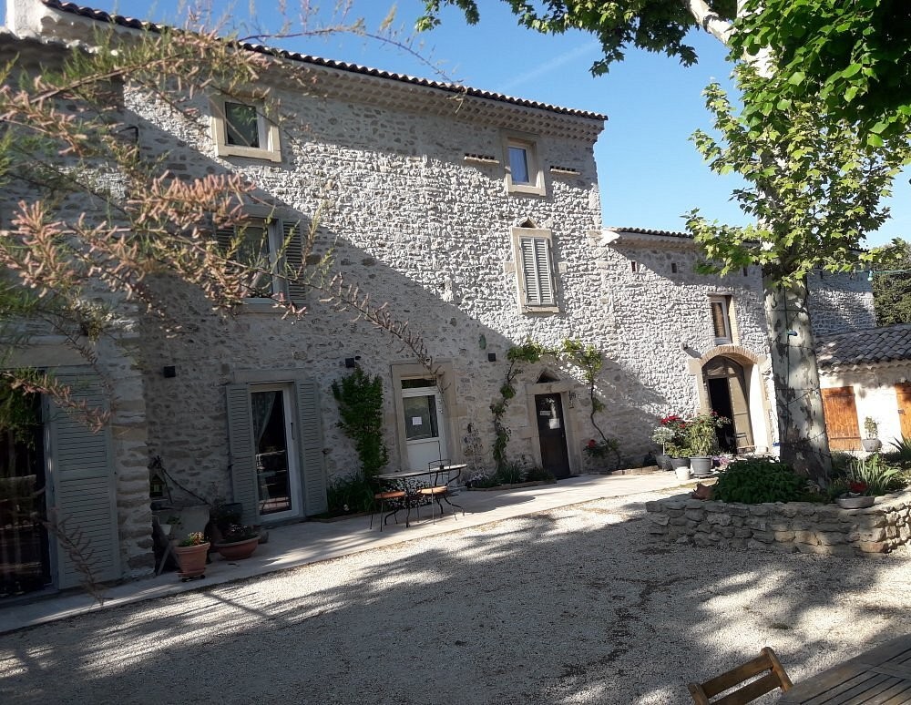 Le Mas du Pigeonnier, Chambre d'Hôtes à Réauville