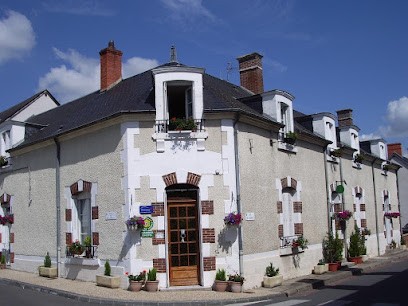 Les Glycines Chambres D'hôtes Bourges, Chambre d'Hôtes à Plaimpied-Givaudins