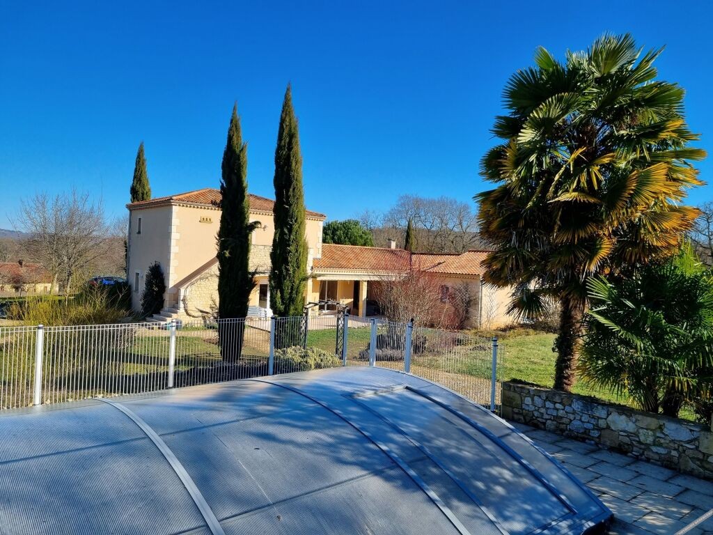 Chambres D'Hôtes Les Chênes Rouges, Chambre d'Hôtes à Veyrines-de-Domme