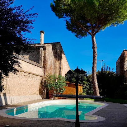 La Pause Sous Le Pin, Chambre d'Hôtes à Capestang