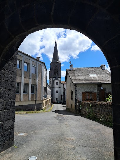 Au Centre Des Volcans, Chambre d'Hôtes à Pontgibaud