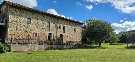 Gites Les Tillets, Location De Vacances à Montet-et-Bouxal