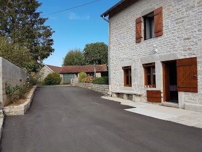 Gîte Hauteroche Boisson, Location de Vacances à Hauteroche