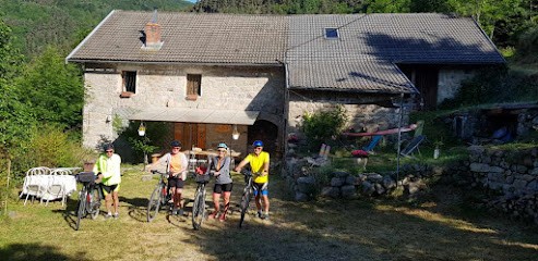 Le Petit Nice 07, Chambre d'Hôtes à Arcens