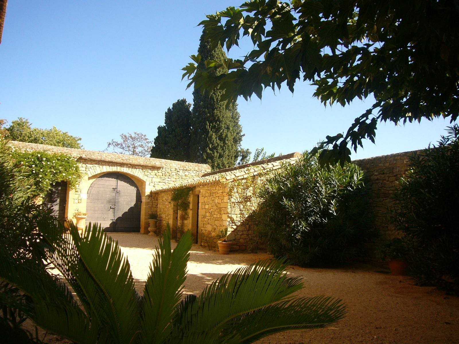 L'Espérou Uzès, Chambre d'Hôtes à Aigaliers