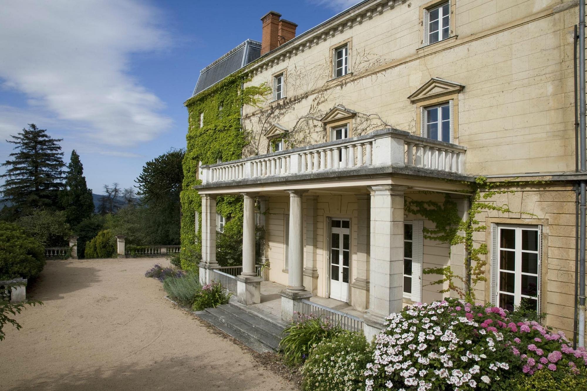Château Bellevue - Morgon : domaine et chambre d'hôtes, Chambre d'Hôtes à Villié-Morgon