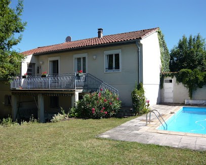 LES FONTAINES, Chambre d'Hôtes à Aussillon