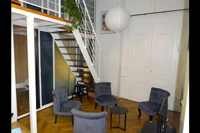 Appartement Fenetre Sur Cour, Location De Vacances à Lyon 02