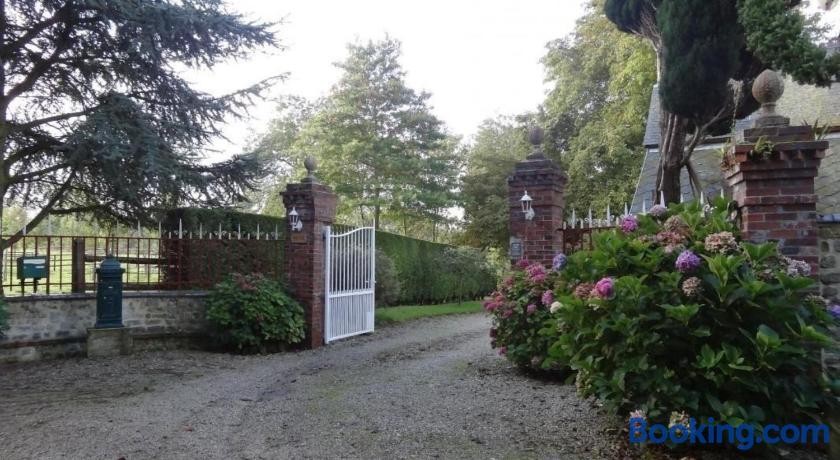 Ferme de DAUVAL, Chambre d'Hôtes à Mandeville-en-Bessin