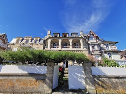La Villa Louis, Chambre d'Hôtes à Lion-sur-Mer