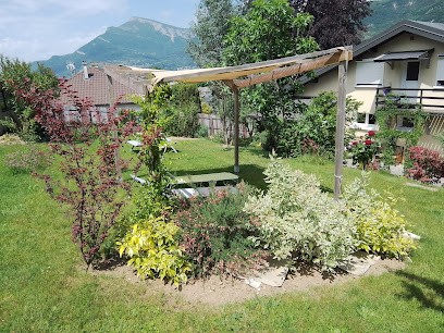 Zimmer mit Frühstück, Chambre d'Hôtes à Challes-les-Eaux