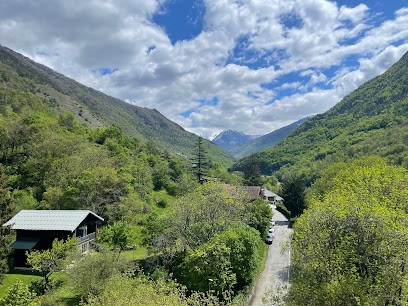 Les Lodges De Sandrine*Le Donjon1, Location de Vacances à Salins-Fontaine