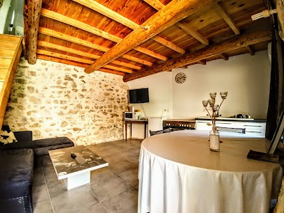 Gîte La Mordorée, Location de Vacances à Lussan