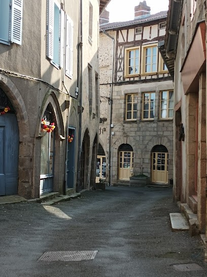 Le Passage Du Faubourg, Chambre d'Hôtes à Saint-Léonard-de-Noblat