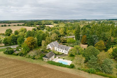Rive Gauche Chambres d'Hôtes, Chambre d'Hôtes à Mazé-Milon