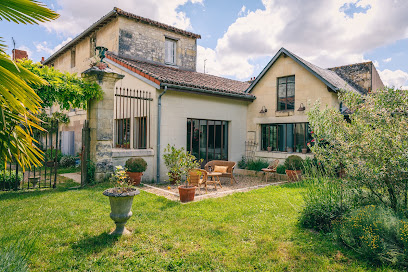 Le Prieuré Sainte Croix - Chambres D'hôtes Chambre D'hôtes à Loudun