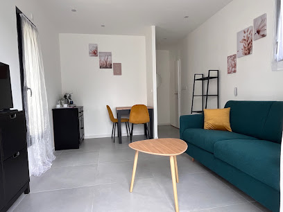 Ecolodge37, Chambre D'hôtes à Chambray-lès-Tours
