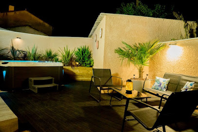Le Petit Paradis: Appartement Avec Jacuzzi Location De Vacances à Orange