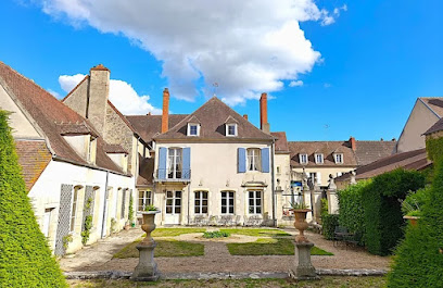 Chez Diane - Maison Hôtelière- Arts & Bien-Être, Maison D'hôtes à Saint-Amand-Montrond