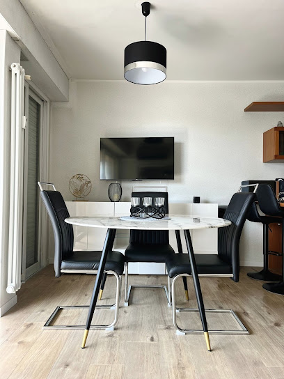 Appartement Avec Vue Mer Sur Roquebrune Cap Martin, Location De Vacances à Roquebrune-Cap-Martin