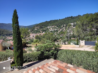 Villa La Peyranne, Chambre d'Hôtes à Solliès-Toucas
