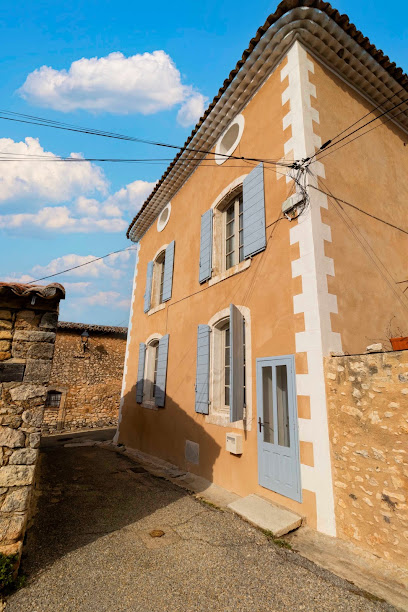 Au Coin Des Amis Location De Vacances à Rustrel