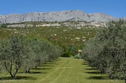Mas L’Olivier Rouge, Location de Vacances à Rousset