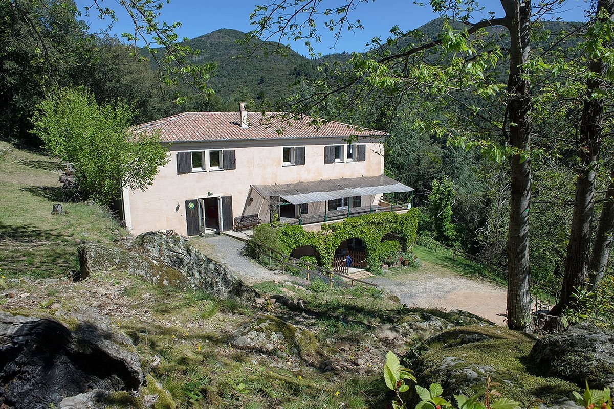Gîte Longitude, Chambre d'Hôtes à Soudorgues