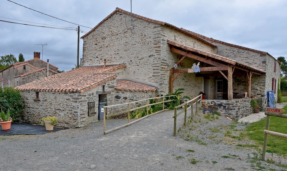 Chambres d'hotes La halte du pelerin, Chambre d'Hôtes à Thorigny