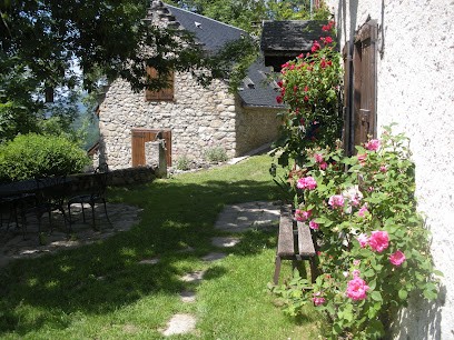 Gîte Le Pichet, Location de Vacances à Oust