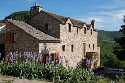 Gîte Lou Clapas - Cantobre, Location de Vacances à Nant