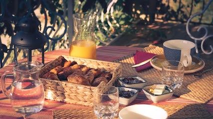 Mas De La Croix - Chambres D'hôtes, Chambre d'Hôtes à Sernhac