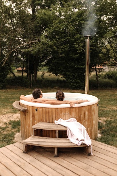 Gîte Terra Pin, Location de Vacances à Luxey