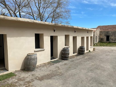 Area Mas Les Jasses Rooms D'hôtes Et Ecole Riding Camargue And Ethological Céline Legaz, Chambre d'Hôtes à Ferrières-les-Verreries