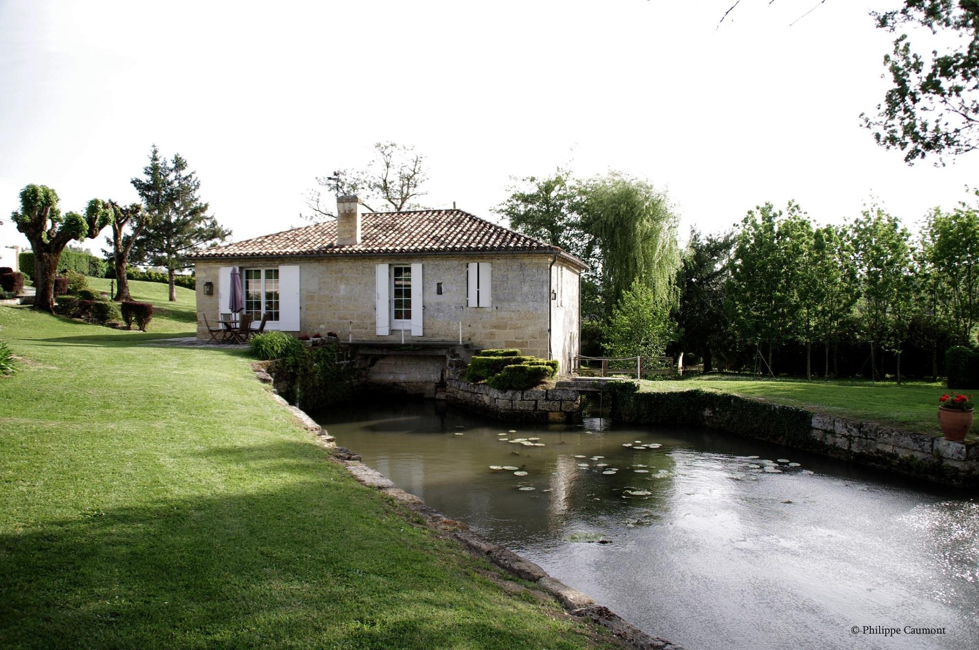 Moulin Notre Dame, Chambre d'Hôtes à Saint-Genès-de-Castillon