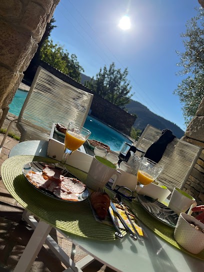 Chambre D'hôtes Les Cerisiers, Chambre d'Hôtes à Vesseaux