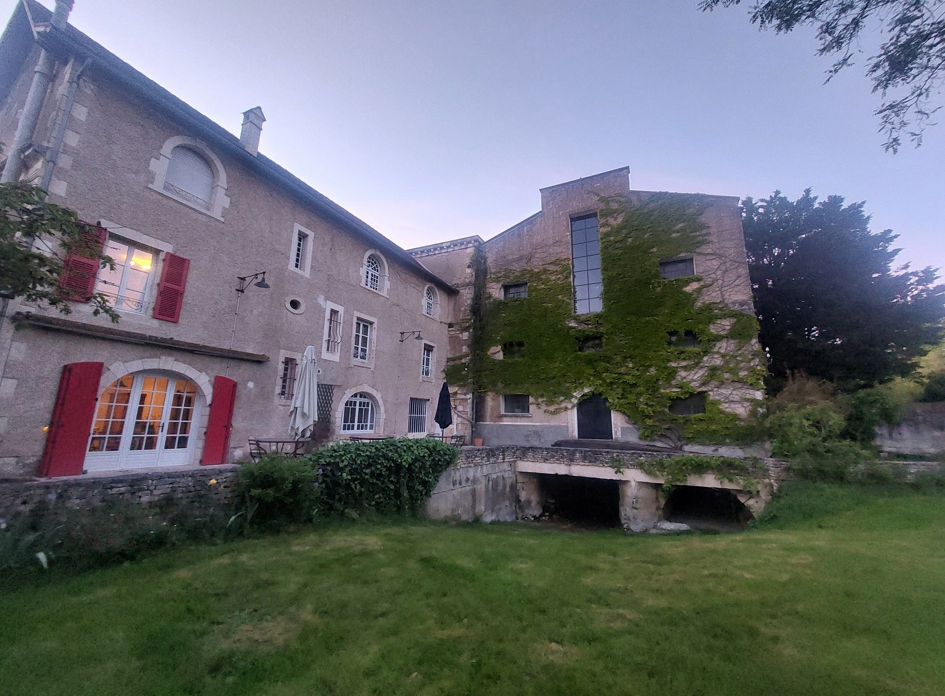 Les Moulins De Clan, Chambre d'Hôtes à Jaunay-Marigny