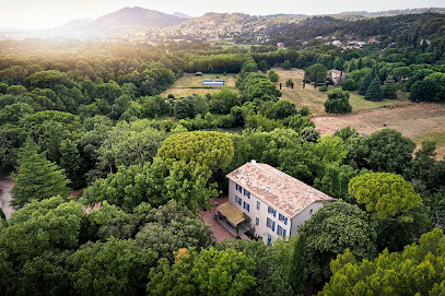 Ferme Saint-Georges En Provence, Chambre D'hôtes au Val