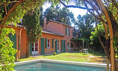 Campagne Bertani, Maison d'Hôtes à Villeneuve-lès-Avignon