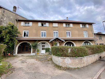Le Colombier, Chambre D'hôtes à Madonne-et-Lamerey