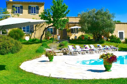 La maison des Cavales en Luberon, Maison d'Hôtes à Saint-Martin-de-Castillon