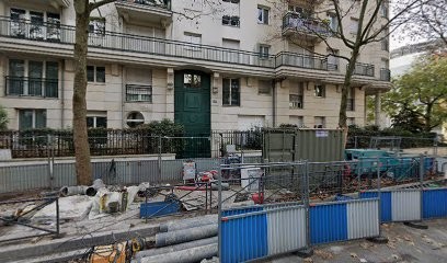 Excellent Sunny Location, Chambre d'Hôtes à Issy-les-Moulineaux