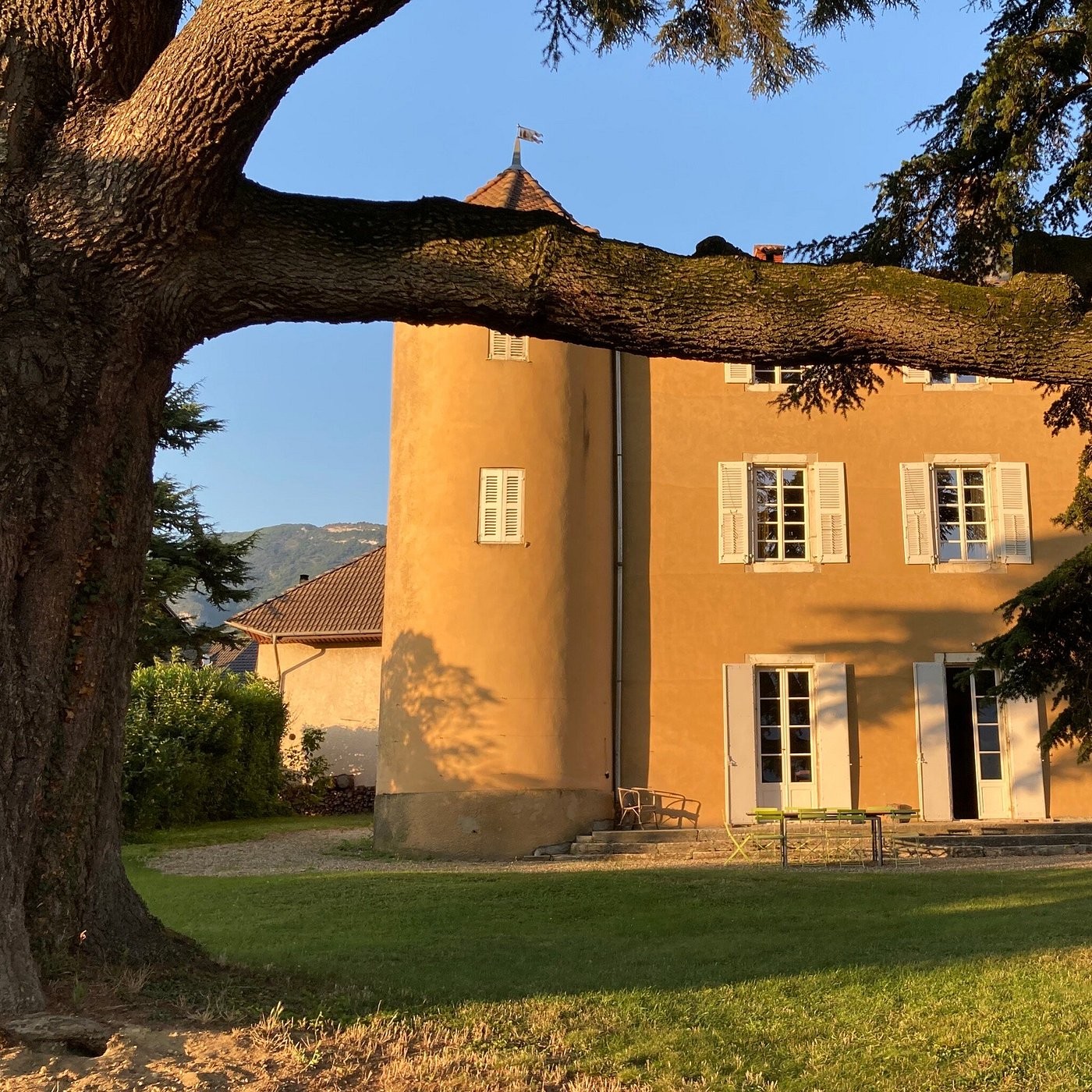 Château LaViolette - Chambres d'hôtes Savoie, Chambre d'Hôtes à Arbin