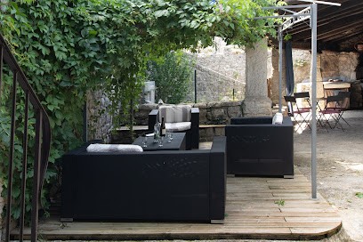 Le Mas pierre et soie, Location de Vacances à Labeaume