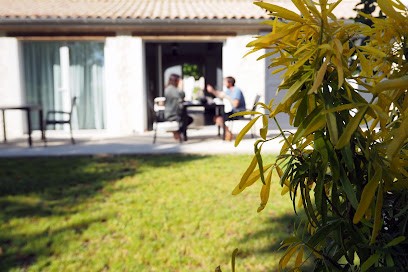 L'Alambic de l'estuaire - Gîte et chambre d'hôtes insolite, Chambre d'Hôtes à Saint-Fort-sur-Gironde