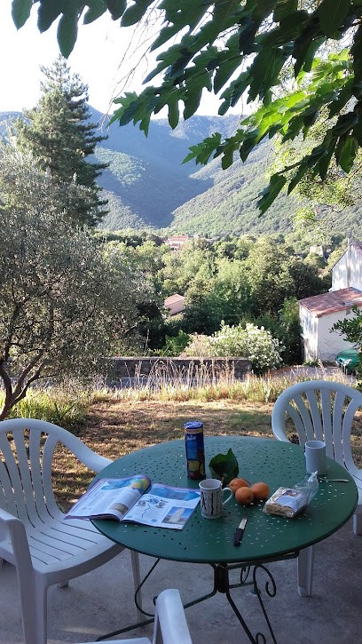 Gîte meublé Le mazet - 2 à 6 personnes, Location de Vacances à Colombières-sur-Orb