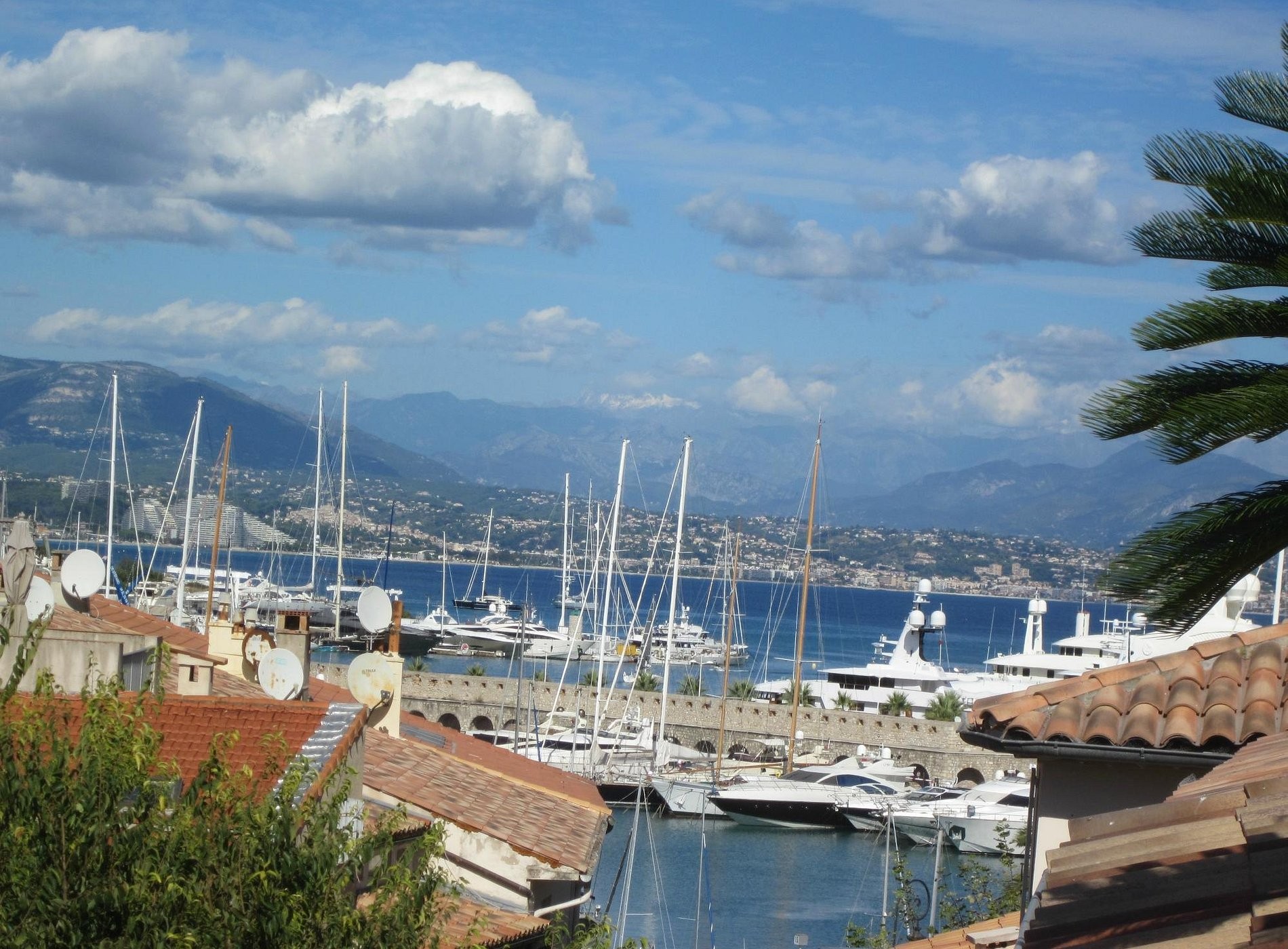 La Clé De La Porte B&B, Chambre d'Hôtes à Antibes