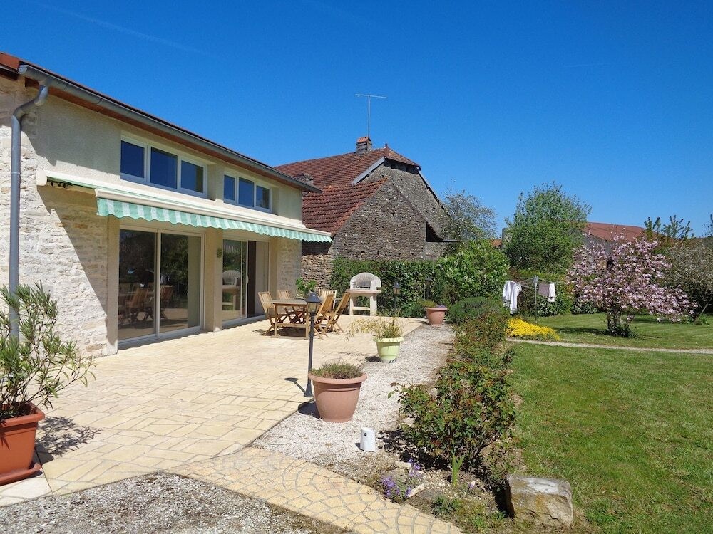 L'Arche de la Bonde, Chambre d'Hôtes à Volon