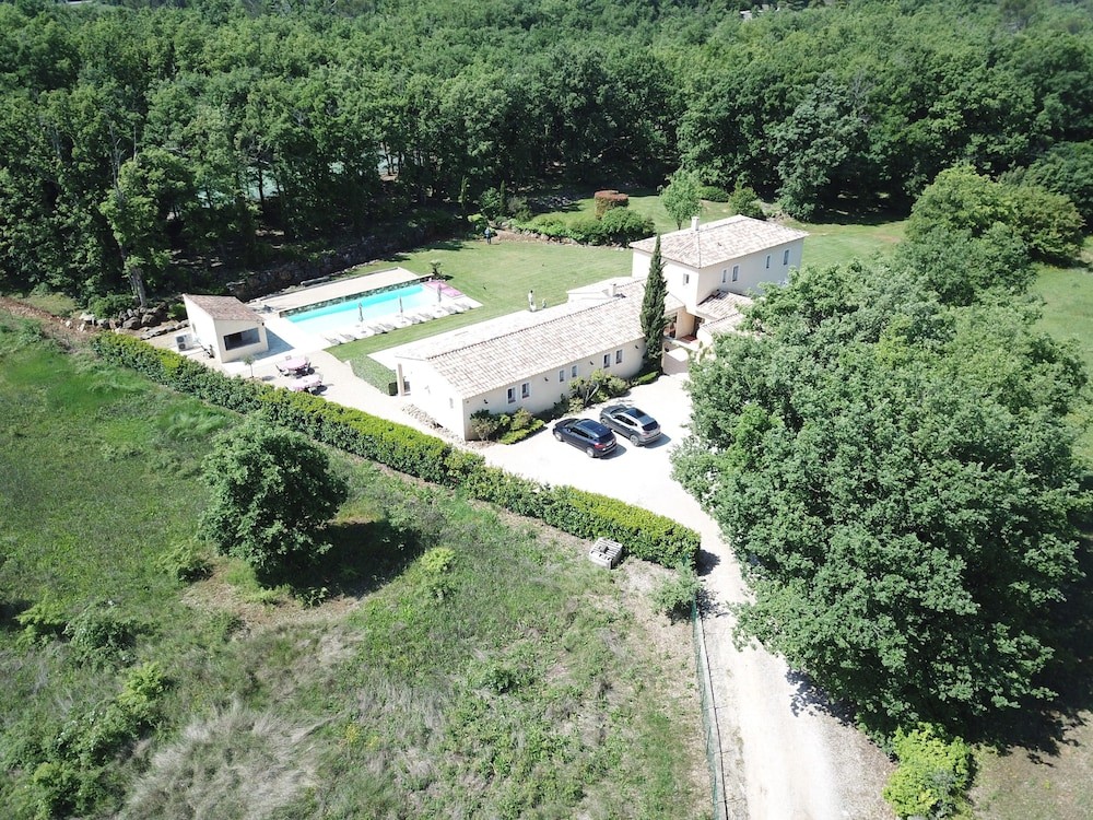 Chambres d’hôtes La Dryade, Chambre d'Hôtes à Tourves